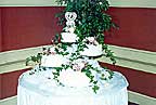 Ivy and lace cake thumbnail